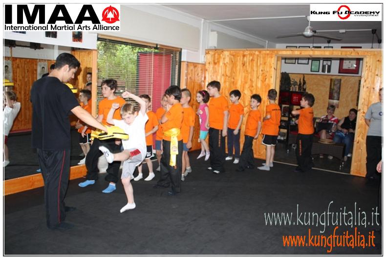 www.kungfuitalia.it accademia di kung fu academy caserta di Sifu Salvatore Mezzone scuola IMAA wing tjun chun tsun difesa personale festa bambini chi (39)